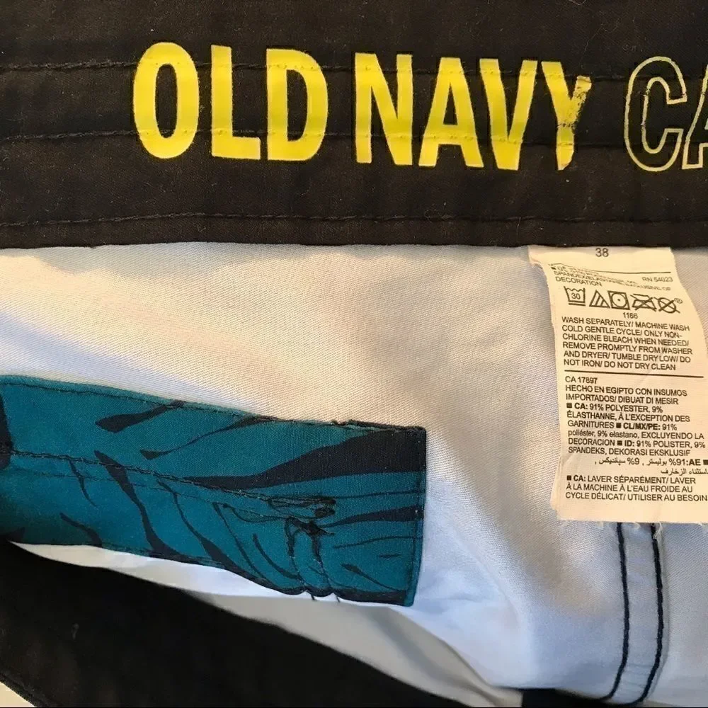 Old Navy California Size 38 Board Shorts! - Picture 13 of 13
